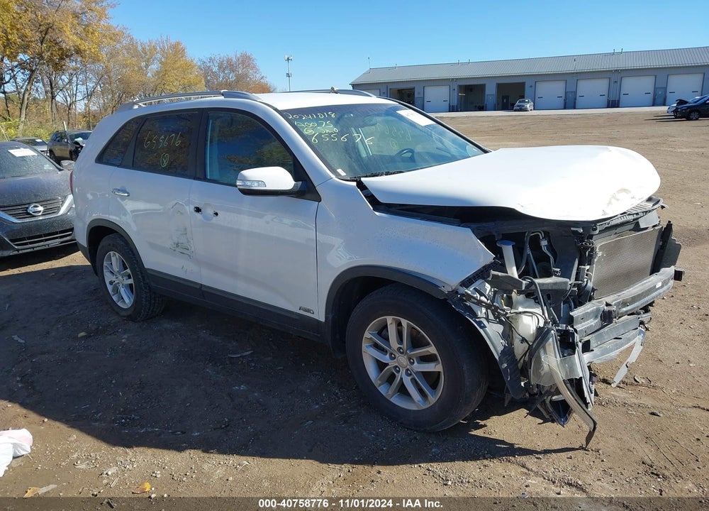 2015 KIA SORENTO LX VIN: 5XYKTDA62FG655676