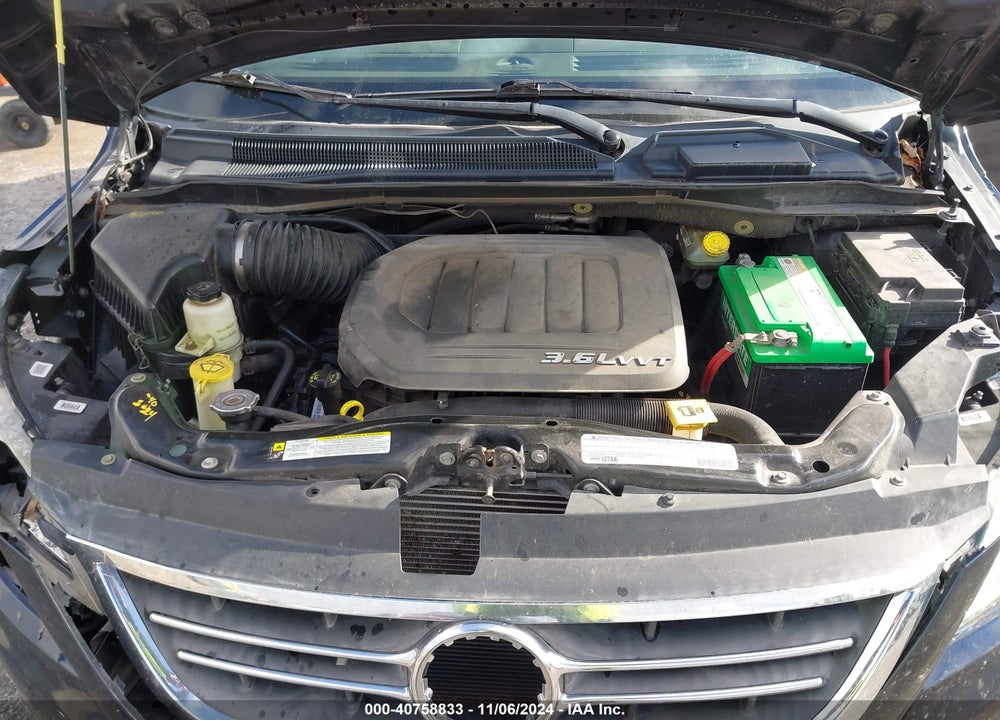 2011 VOLKSWAGEN ROUTAN SEL VIN: 2V4RW5DG9BR658389