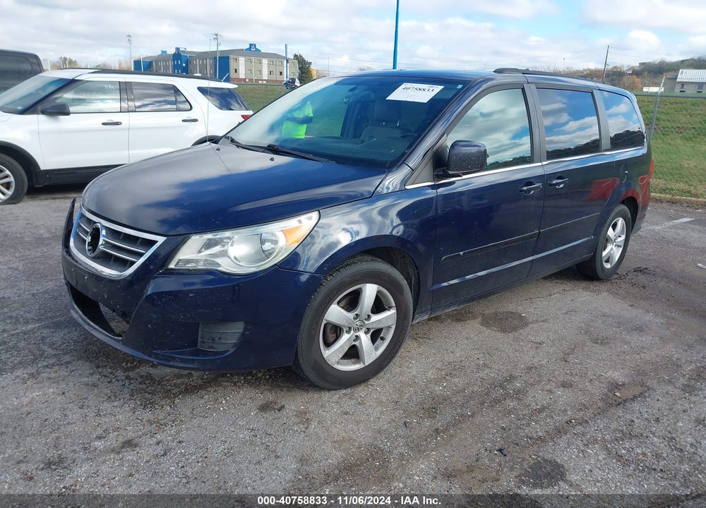 2011 VOLKSWAGEN ROUTAN SEL VIN: 2V4RW5DG9BR658389