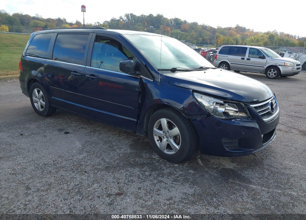 2011 VOLKSWAGEN ROUTAN SEL VIN: 2V4RW5DG9BR658389