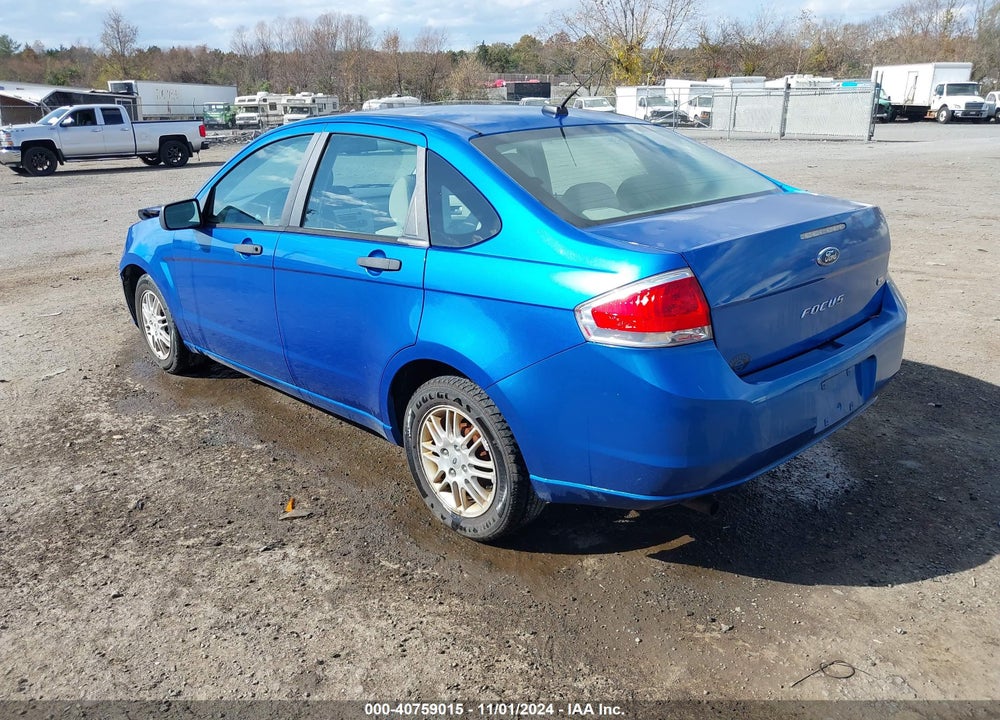 2011 FORD FOCUS SE VIN: 1FAHP3FN1BW141457
