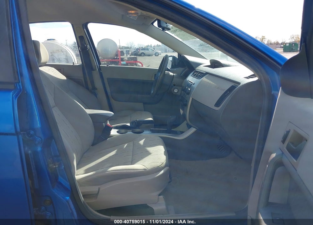 2011 FORD FOCUS SE VIN: 1FAHP3FN1BW141457