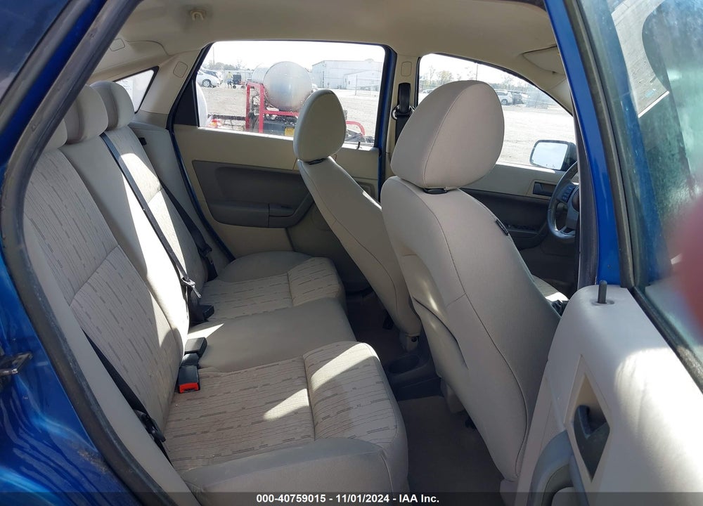 2011 FORD FOCUS SE VIN: 1FAHP3FN1BW141457