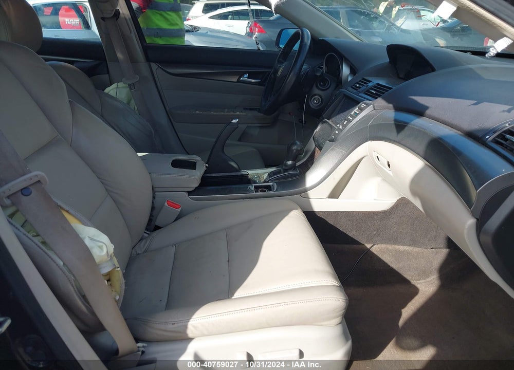 2013 ACURA TL 3.5 VIN: 19UUA8F25DA004231
