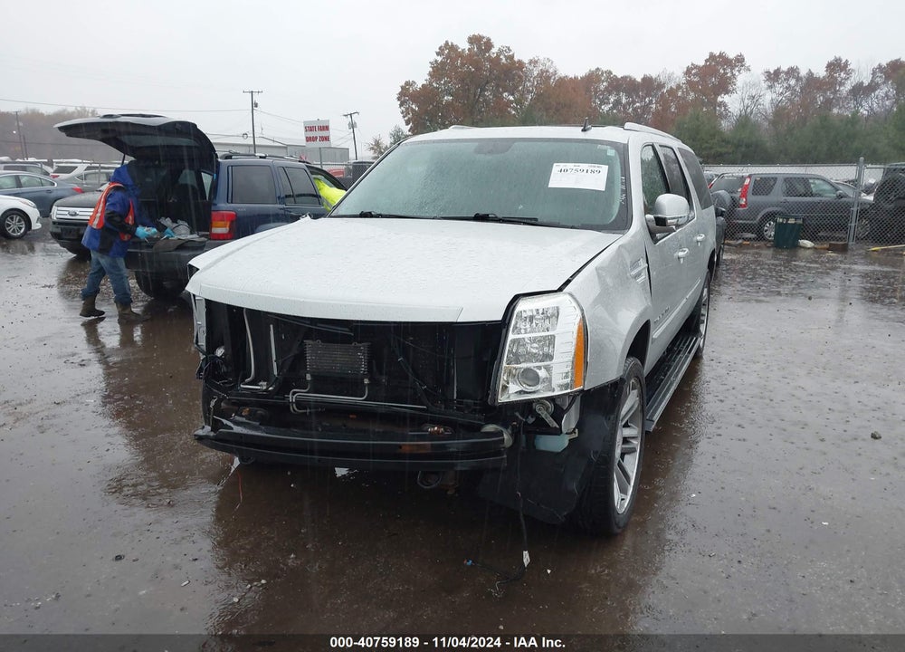 2014 CADILLAC ESCALADE ESV PREMIUM VIN: 1GYS4JEF0ER192274