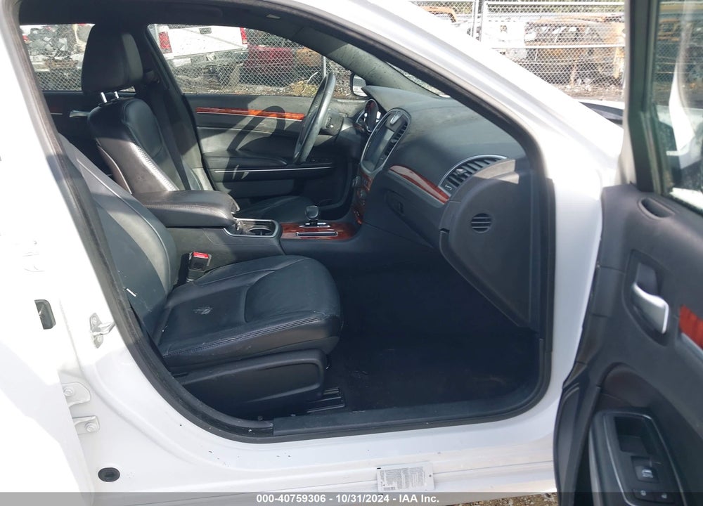 2014 CHRYSLER 300 VIN: 2C3CCAAG9EH239902