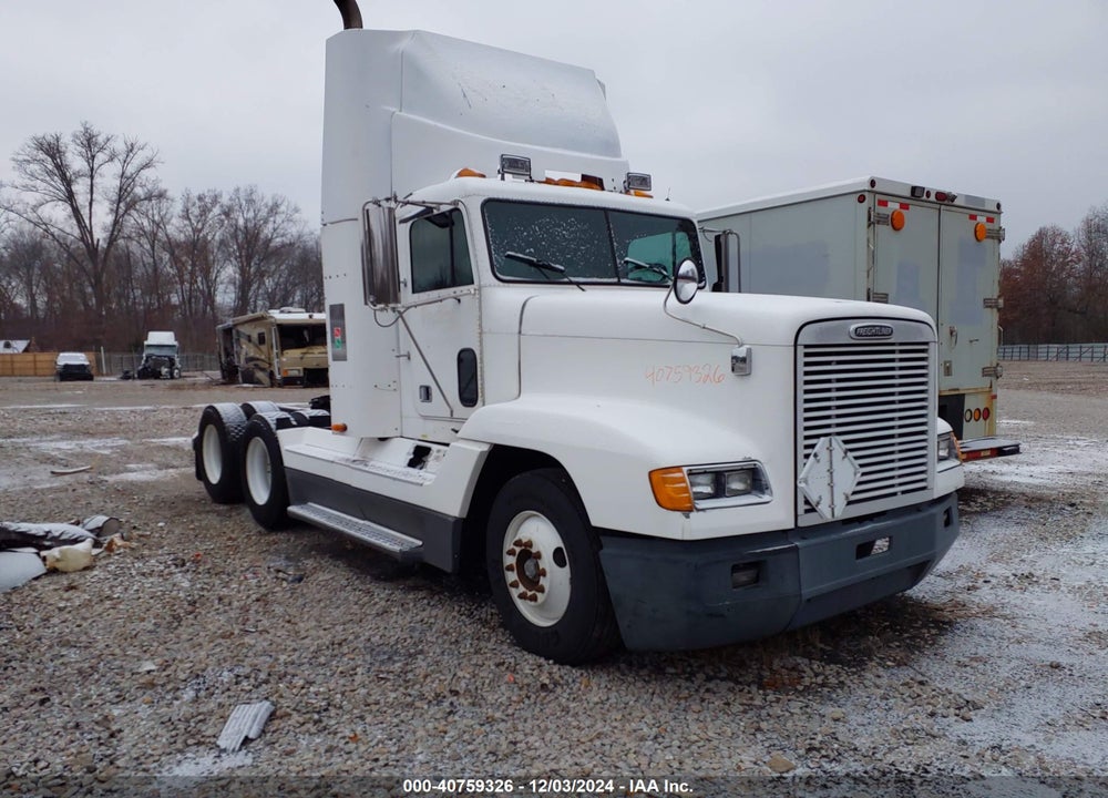 2000 FREIGHTLINER CONVENTIONAL FLD120 VIN: 1FUYDMDB9YPF86934