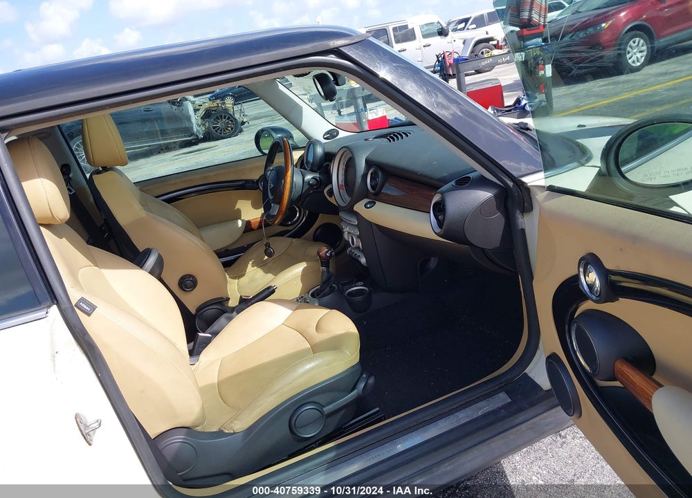 2010 MINI COOPER VIN: WMWMF3C56ATZ63586