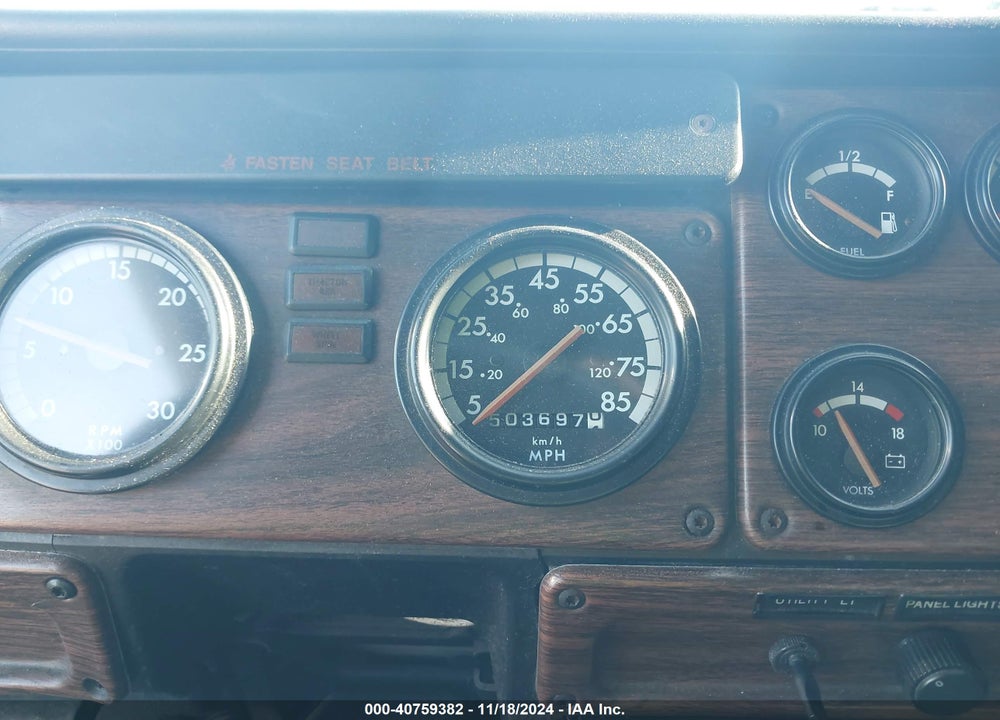 2000 FREIGHTLINER CONVENTIONAL FLD112 VIN: 1FUW3MDA4YPF77589