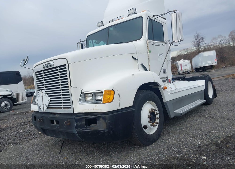 2000 FREIGHTLINER CONVENTIONAL FLD112 VIN: 1FUW3MDA4YPF77589