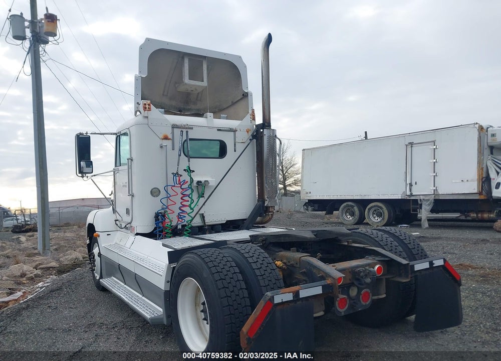 2000 FREIGHTLINER CONVENTIONAL FLD112 VIN: 1FUW3MDA4YPF77589
