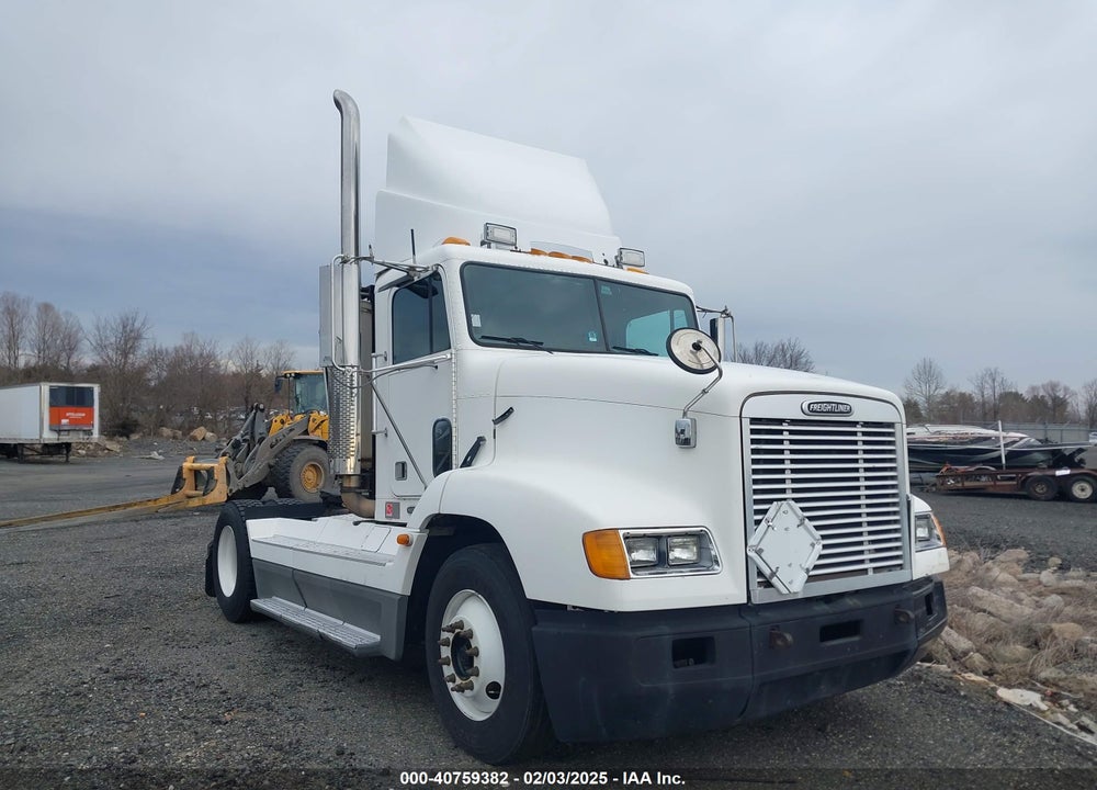 2000 FREIGHTLINER CONVENTIONAL FLD112 VIN: 1FUW3MDA4YPF77589