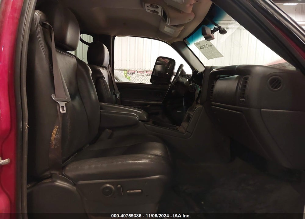 2005 CHEVROLET SILVERADO 2500HD LT VIN: 1GCHK23U05F971883