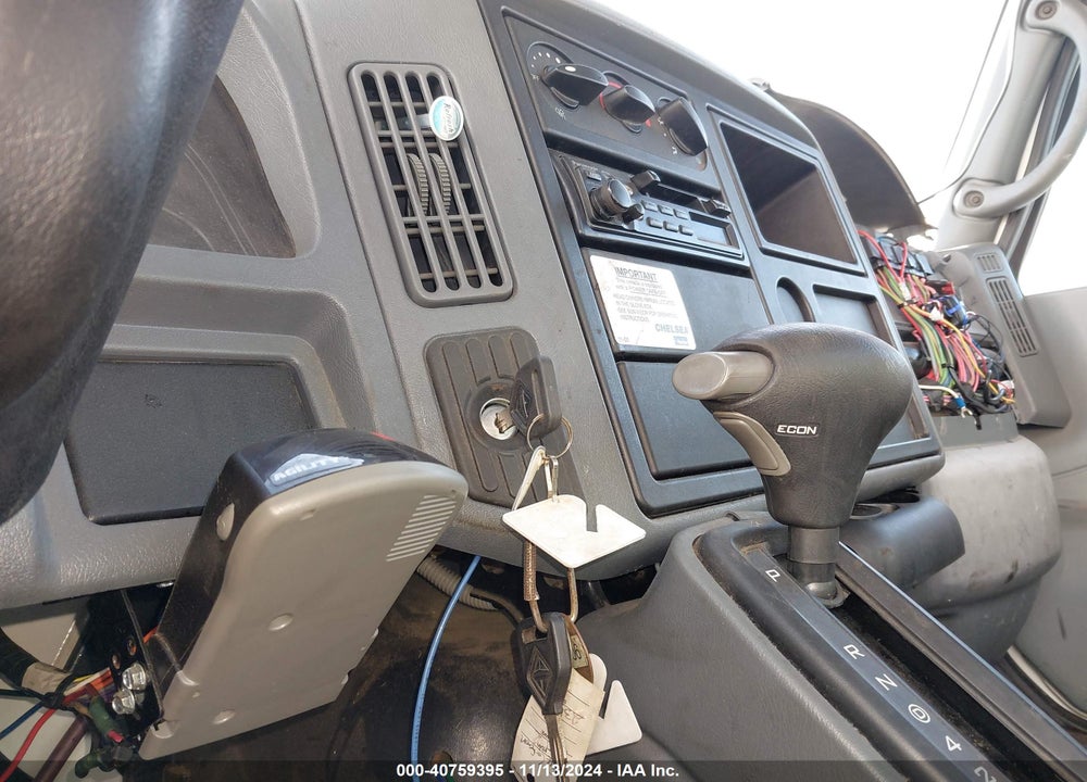 2004 INTERNATIONAL 4000 4200 VIN: 1HTMPAFM84H610915