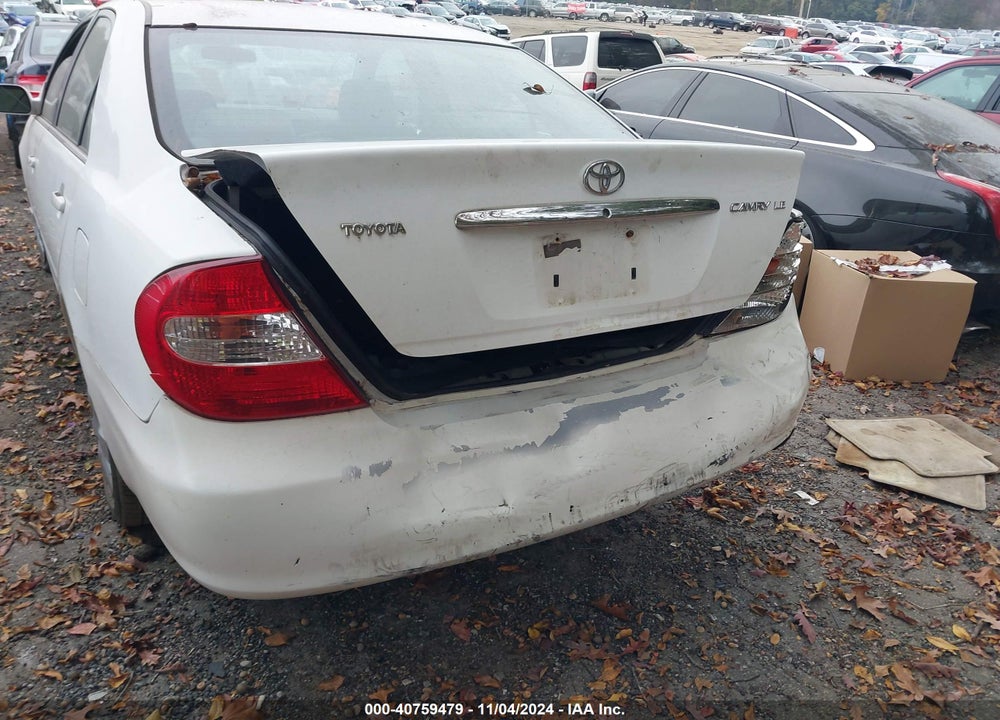 2002 TOYOTA CAMRY LE VIN: 4T1BE32K62U033473