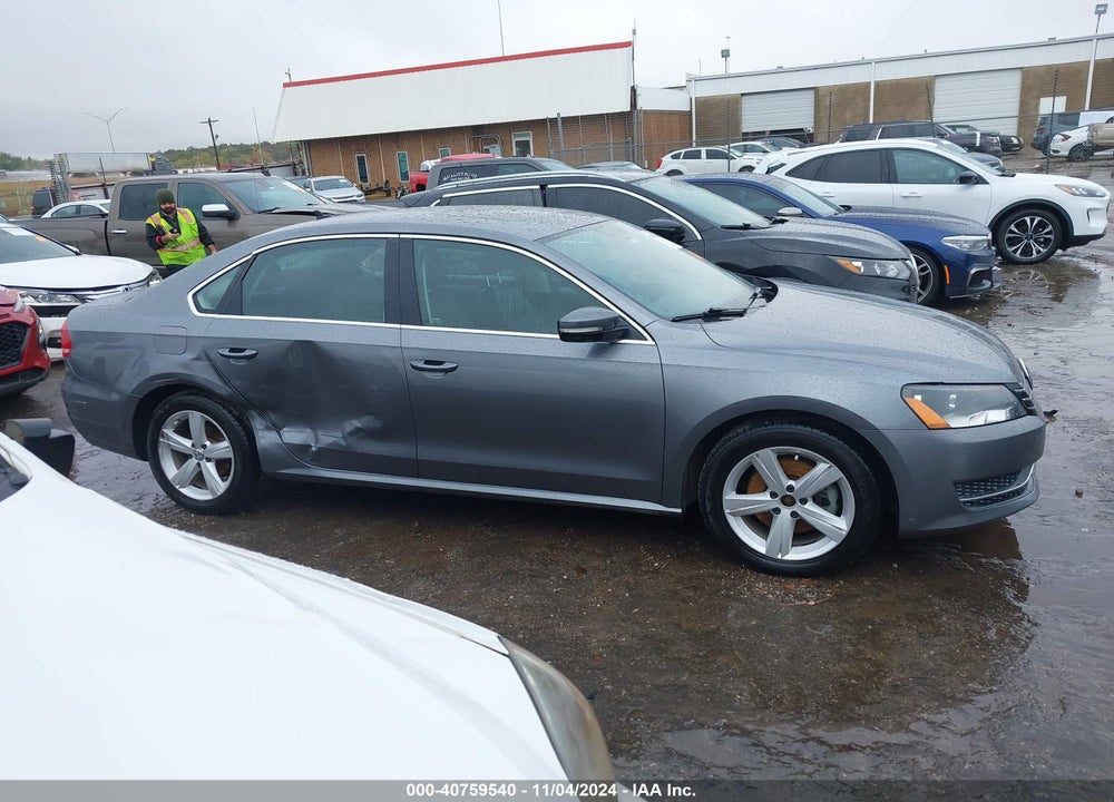 2013 VOLKSWAGEN PASSAT 2.0L TDI SE VIN: 1VWBN7A38DC032045