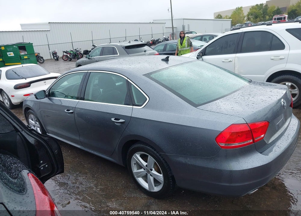 2013 VOLKSWAGEN PASSAT 2.0L TDI SE VIN: 1VWBN7A38DC032045
