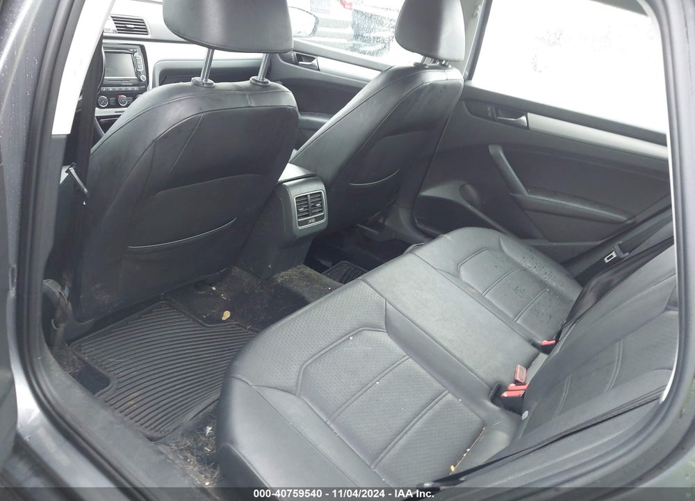 2013 VOLKSWAGEN PASSAT 2.0L TDI SE VIN: 1VWBN7A38DC032045
