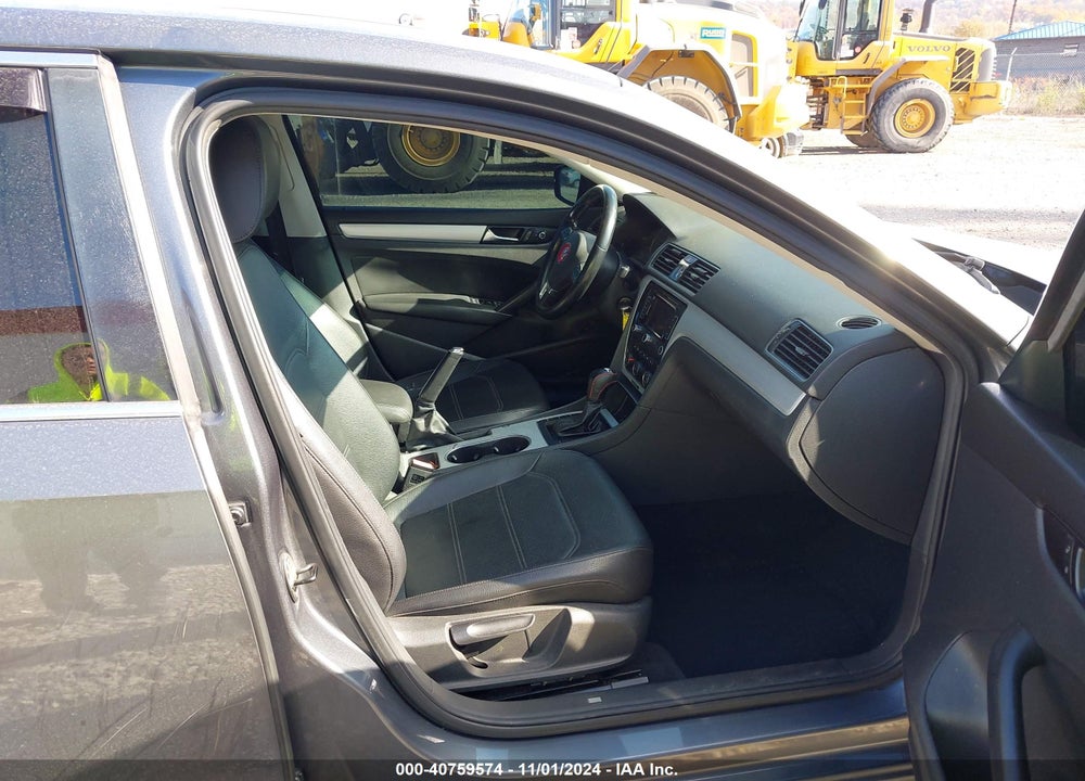 2013 VOLKSWAGEN PASSAT VIN: 1VWBP7A39DC024532