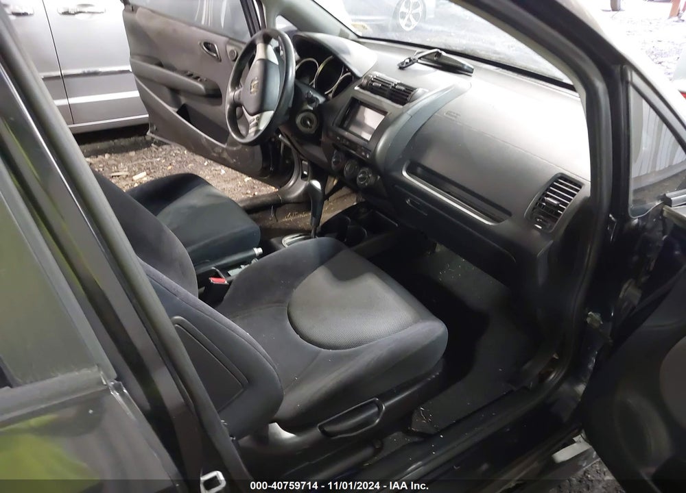 2007 HONDA FIT VIN: JHMGD38677S041932