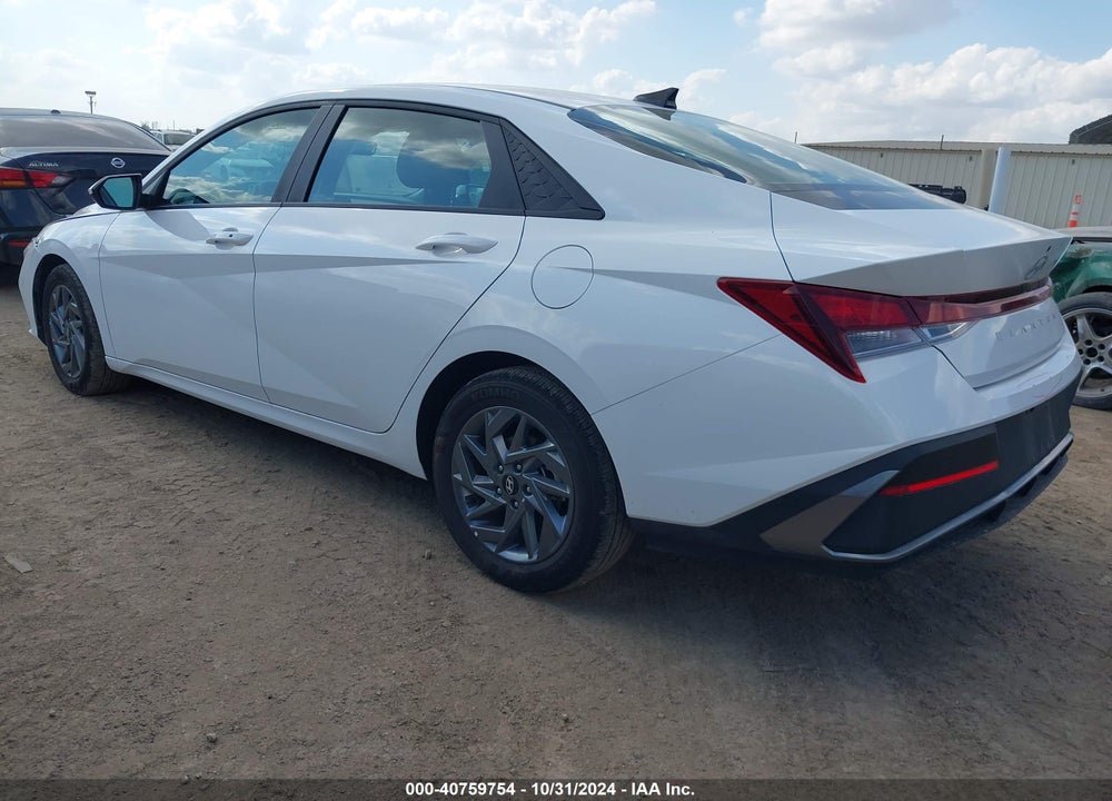 2024 HYUNDAI ELANTRA SEL VIN: KMHLM4DG4RU808126