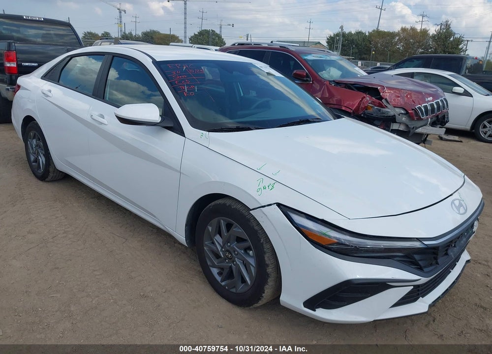2024 HYUNDAI ELANTRA SEL VIN: KMHLM4DG4RU808126