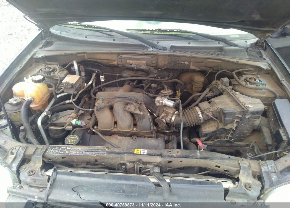 2003 FORD ESCAPE XLS VIN: 1FMYU02123KD92402