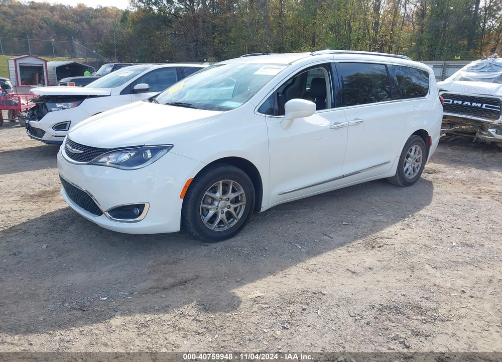 2020 CHRYSLER PACIFICA TOURING L VIN: 2C4RC1BG8LR271882