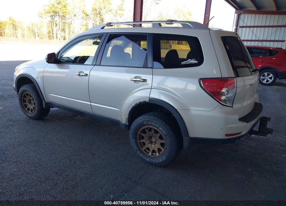 2011 SUBARU FORESTER 2.5X TOURING VIN: JF2SHAGCXBH747814