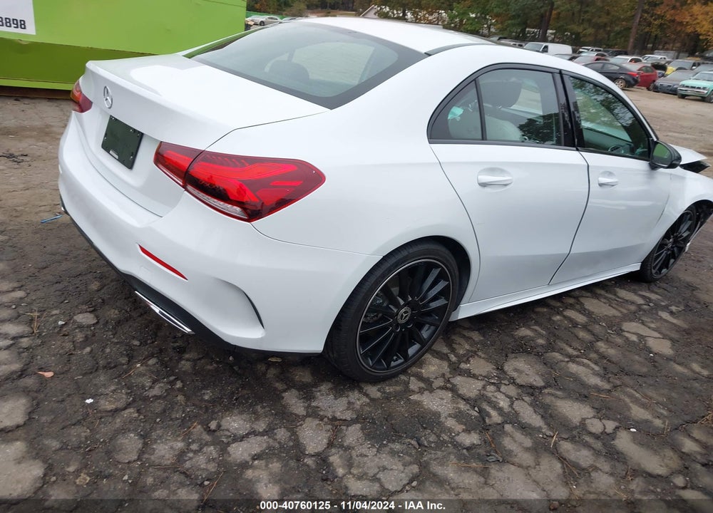 2019 MERCEDES-BENZ A 220 VIN: WDD3G4EB0KW021429