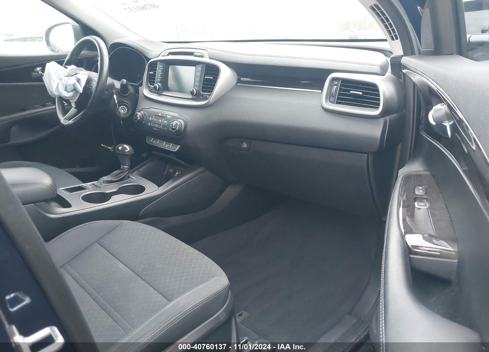 2018 KIA SORENTO 2.4L LX VIN: 5XYPGDA36JG358306