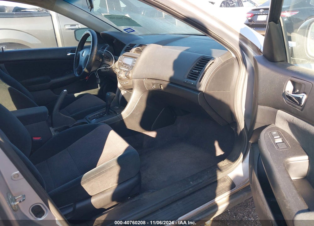 2003 HONDA ACCORD 2.4 LX VIN: 1HGCM56383A082897