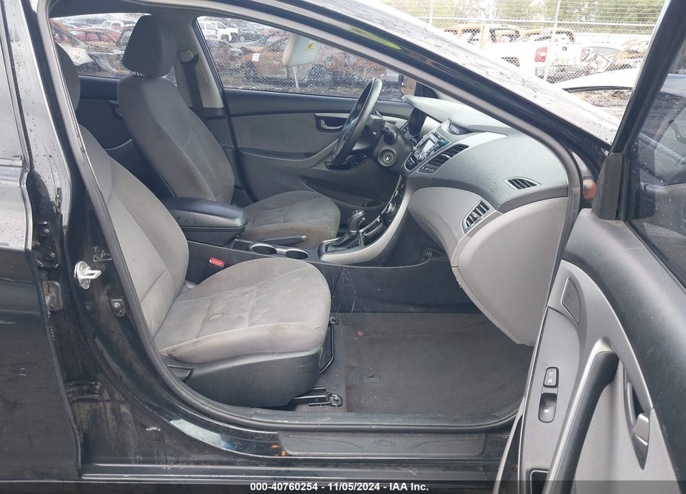 2014 HYUNDAI ELANTRA SE VIN: 5NPDH4AE7EH480155