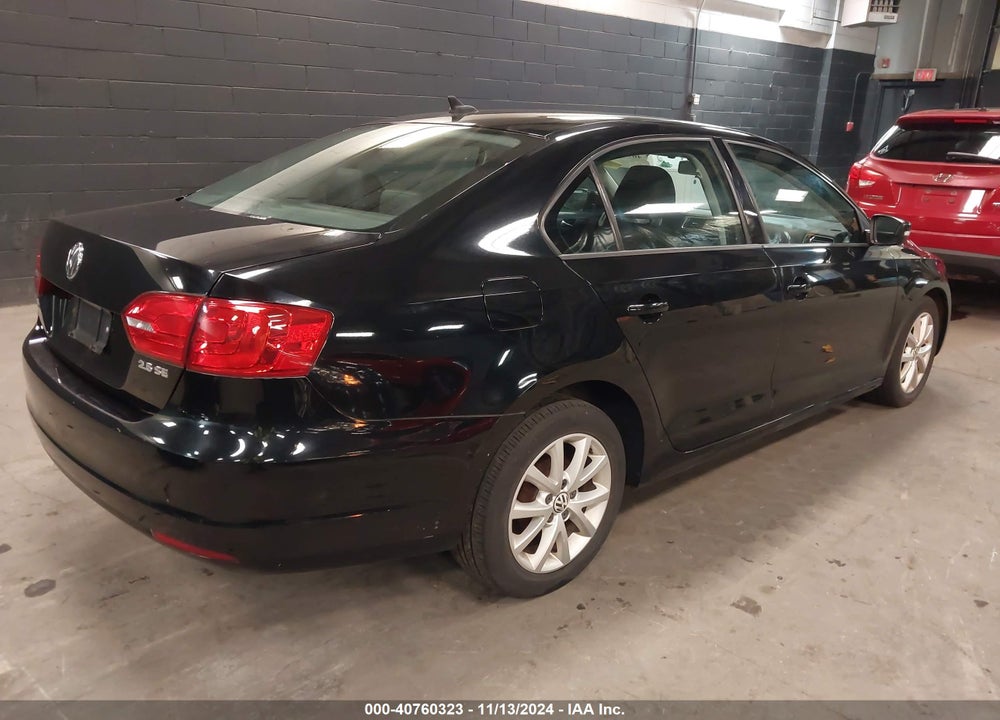 2011 VOLKSWAGEN JETTA 2.5L SE VIN: 3VWDZ7AJ4BM038643
