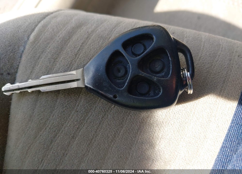 2010 TOYOTA COROLLA LE VIN: 2T1BU4EE1AC516853