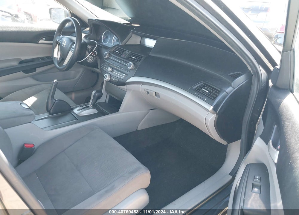 2011 HONDA ACCORD 2.4 LX-P VIN: 1HGCP2F44BA075149
