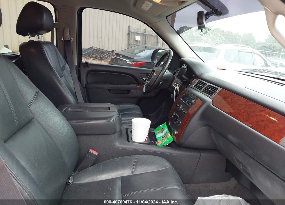 2013 CHEVROLET SUBURBAN 1500 LT VIN: 1GNSKJE76DR290445