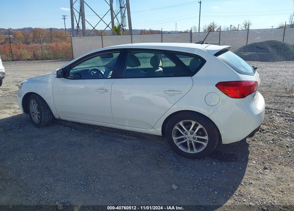 2011 KIA FORTE VIN: KNAFU5A26B5319806