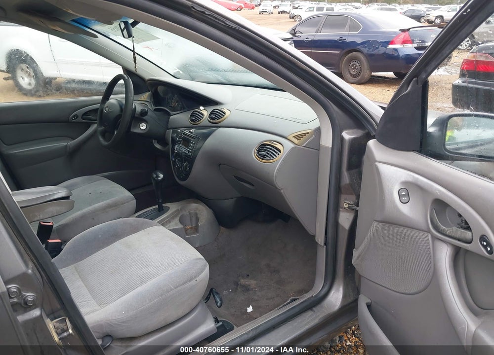 2002 FORD FOCUS SE VIN: 1FAFP34322W176405