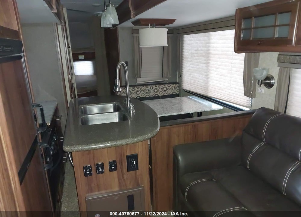 2016 HEARTLAND NORTH TRAIL 27BHDS VIN: 5SFNB3226GE309367