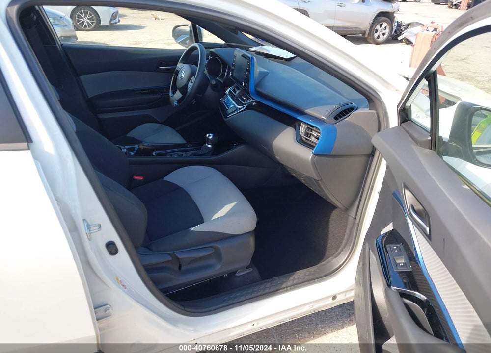 2019 TOYOTA C-HR XLE VIN: NMTKHMBX0KR100472