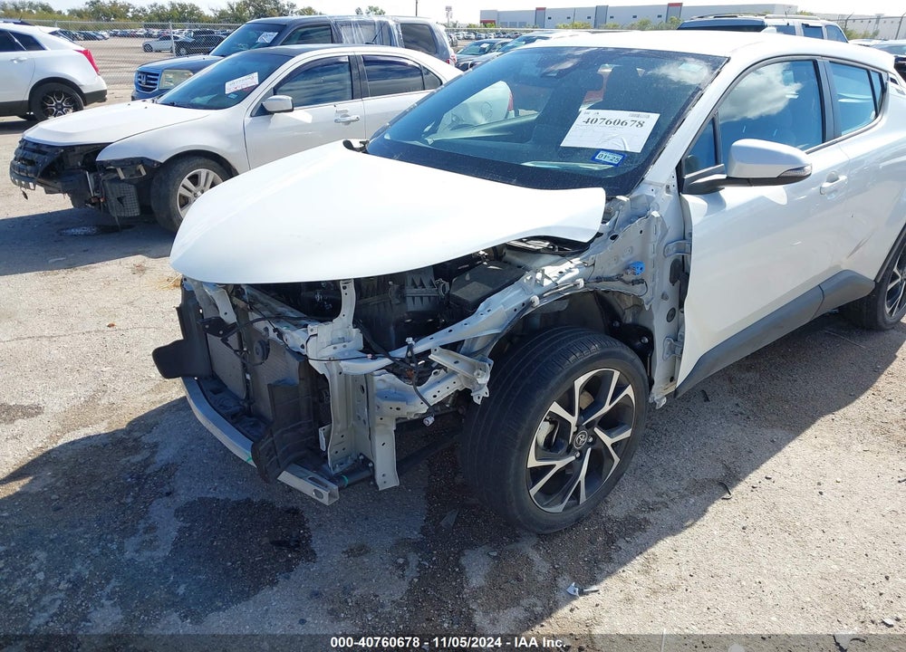 2019 TOYOTA C-HR XLE VIN: NMTKHMBX0KR100472