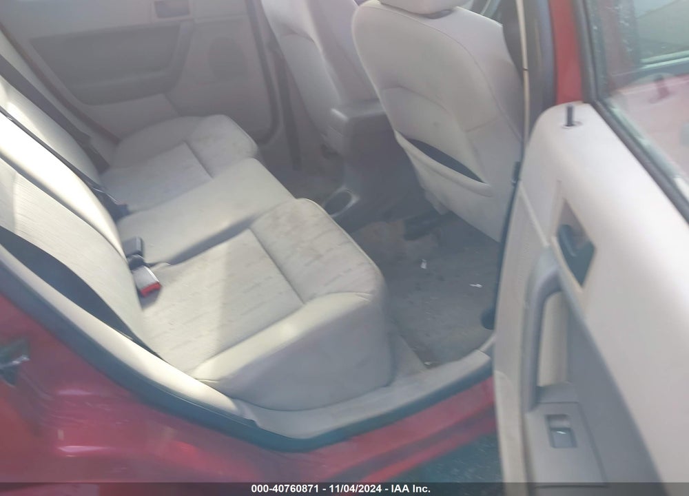 2011 FORD FOCUS SE VIN: 1FAHP3FN4BW157894