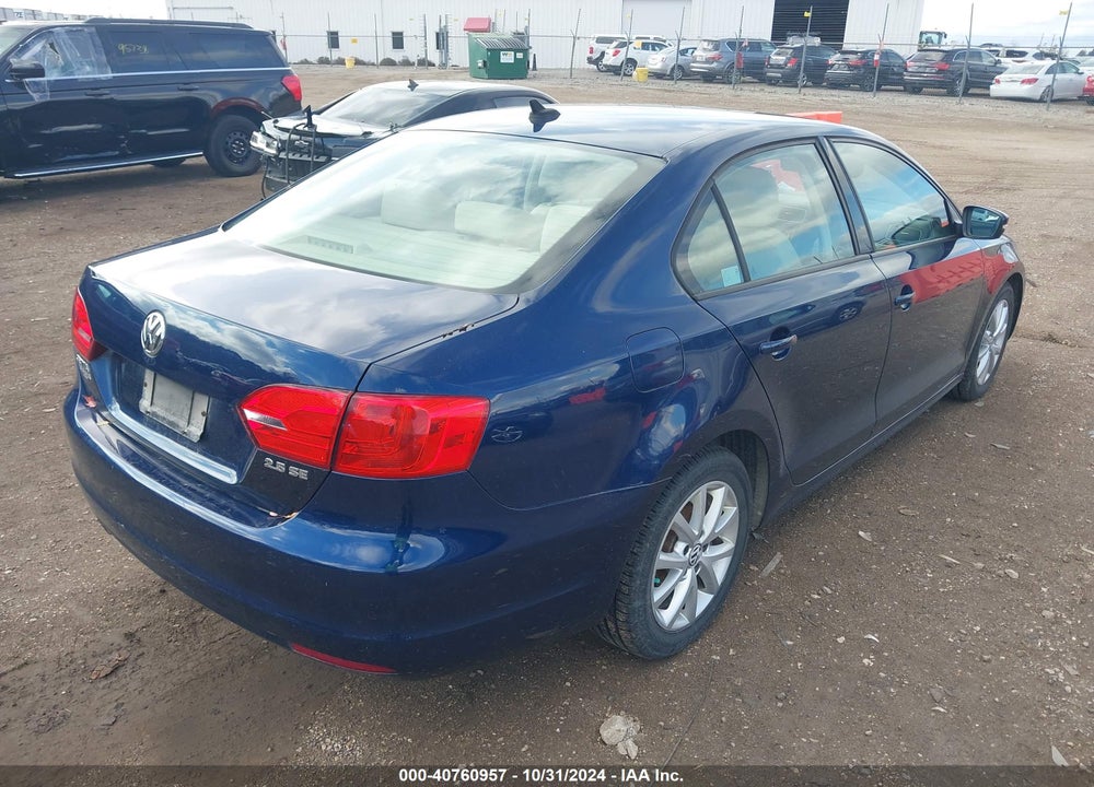 2011 VOLKSWAGEN JETTA 2.5L SE VIN: 3VWDX7AJXBM385075