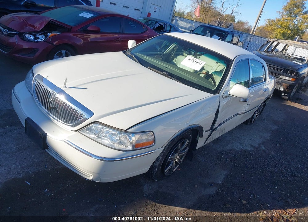 2004 LINCOLN TOWN CAR ULTIMATE VIN: 1LNHM83W84Y651109