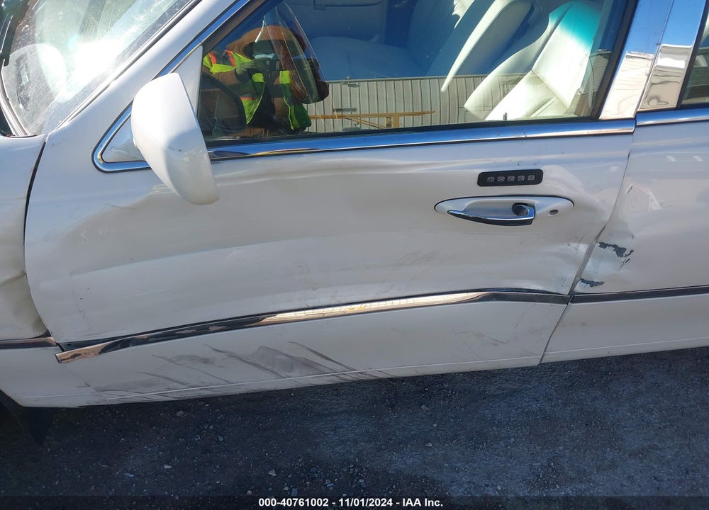 2004 LINCOLN TOWN CAR ULTIMATE VIN: 1LNHM83W84Y651109