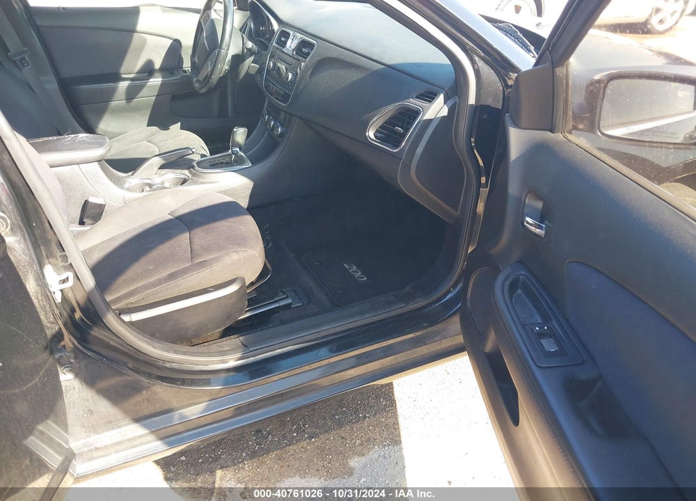 2012 CHRYSLER 200 TOURING VIN: 1C3CCBBB2CN300925