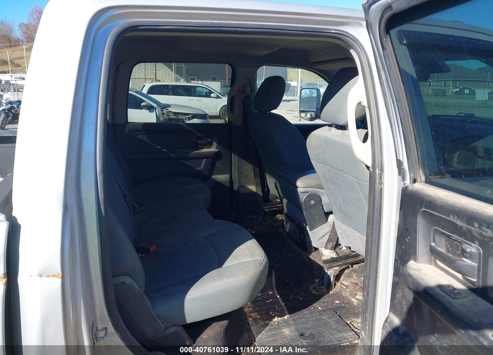 2018 RAM 2500 TRADESMAN 4X4 6'4 BOX VIN: 3C6UR5CL9JG164863