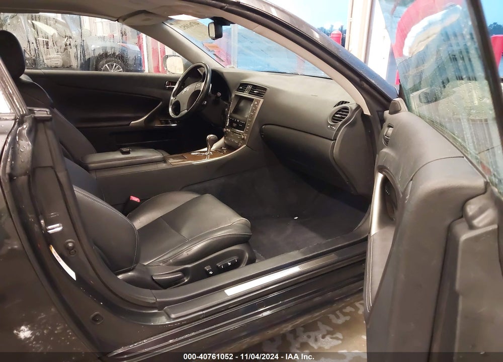 2010 LEXUS IS 350C VIN: JTHFE2C24A2503099