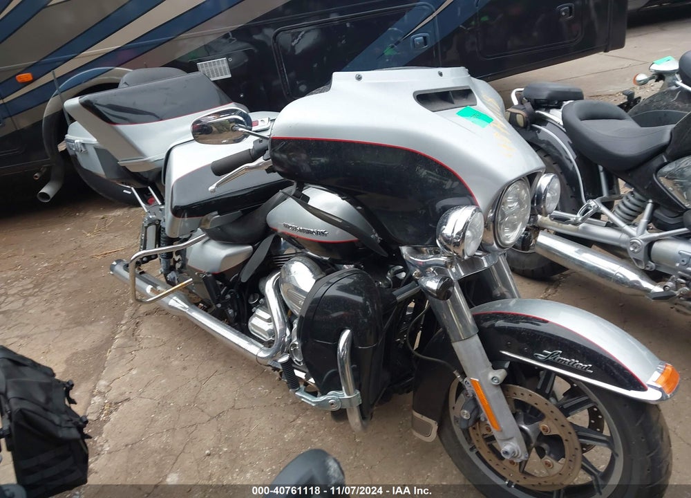 2015 HARLEY-DAVIDSON FLHTKL ULTRA LIMITED LOW VIN: 1HD1KKL16FB622466